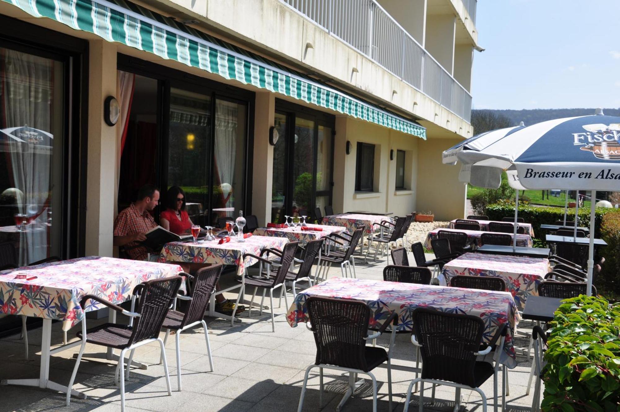 Le Relais De La Vallee Hyevre-Paroisse Luaran gambar